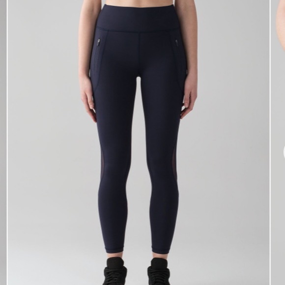 Lululemon Invigorate 7/8 Tight